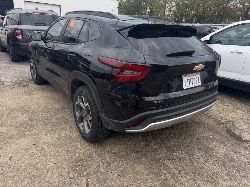 Certified 2025 Chevrolet Trax LT SUV