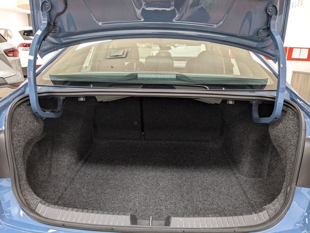 Thumbnail: 2025 Volkswagen Jetta - 26