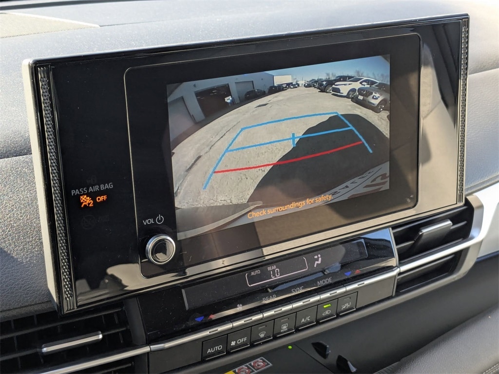 Thumbnail: 2025 Toyota Sienna - 21