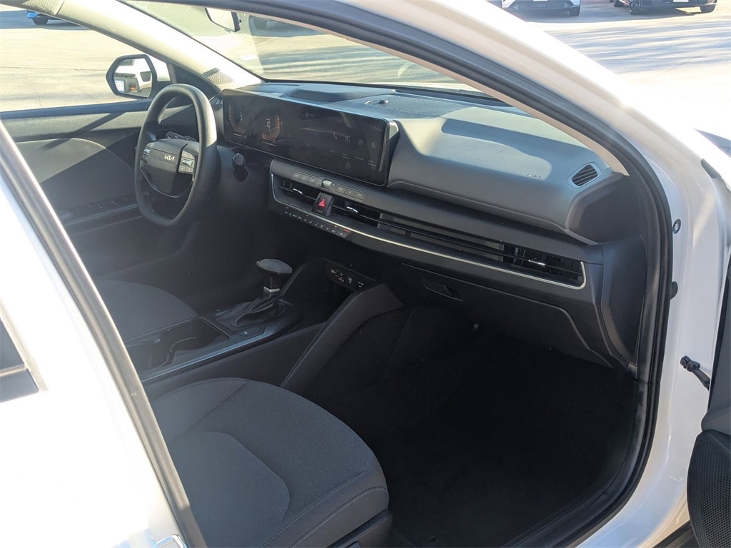 Thumbnail: 2025 Kia K4 - 27