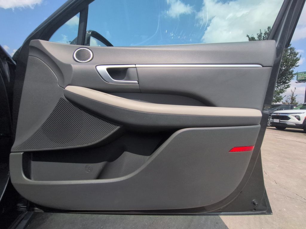 Thumbnail: 2025 Hyundai Sonata - 32