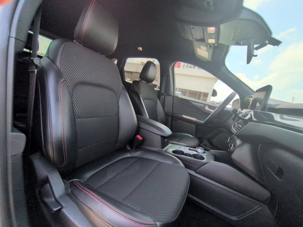 Thumbnail: 2025 Ford Escape - 30