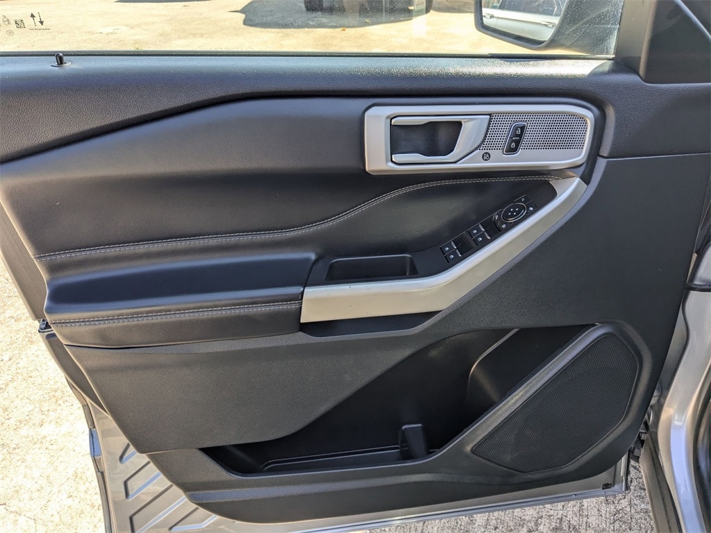 Thumbnail: 2023 Ford Explorer - 11