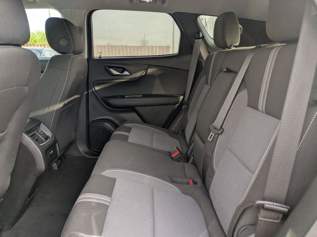 Thumbnail: 2025 Chevrolet Blazer - 24