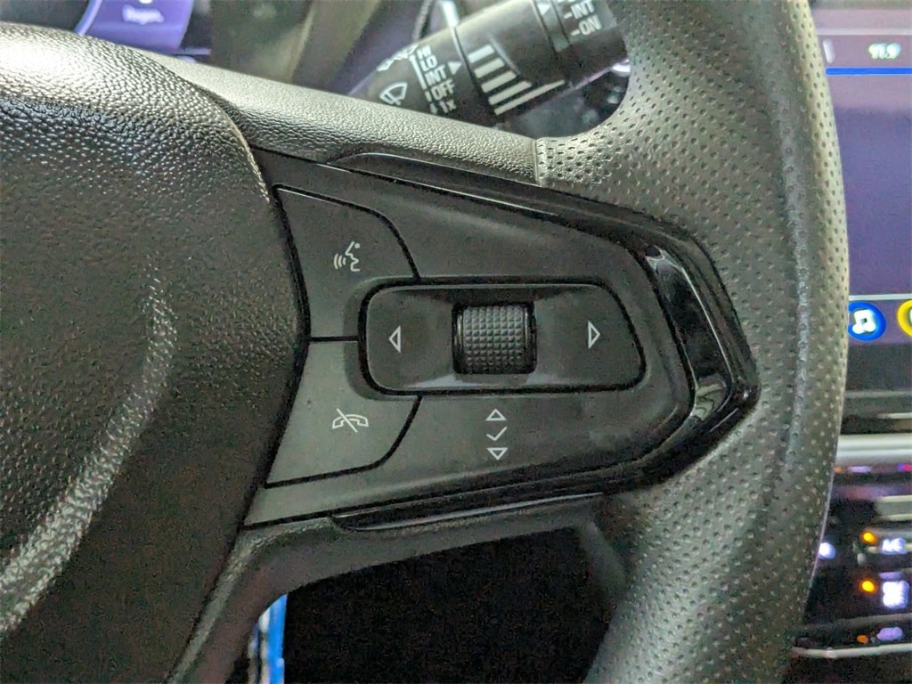 Thumbnail: 2023 Chevrolet Bolt EUV - 17