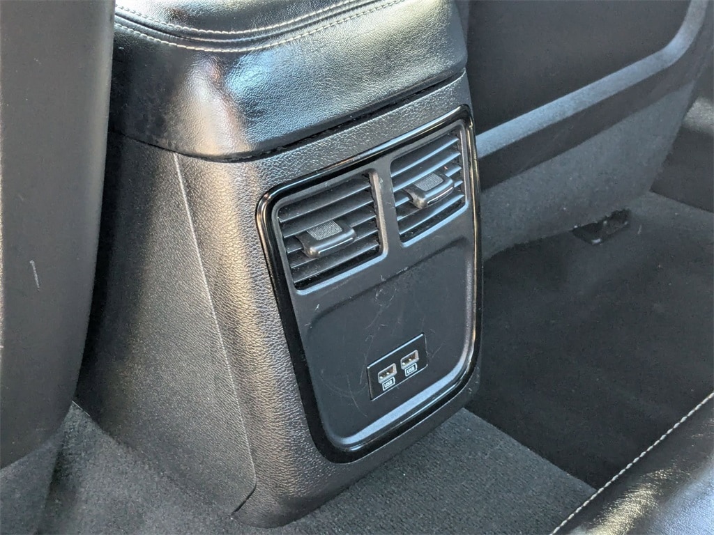 Thumbnail: 2023 Chrysler 300 - 25