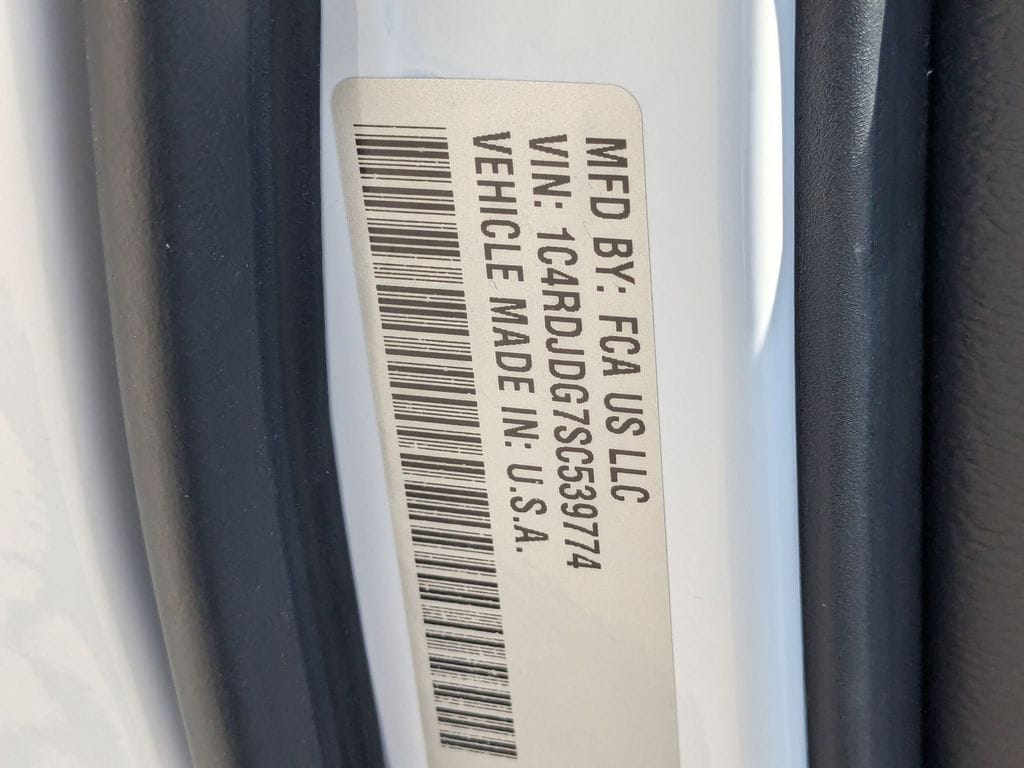 Thumbnail: 2025 Dodge Durango - 32