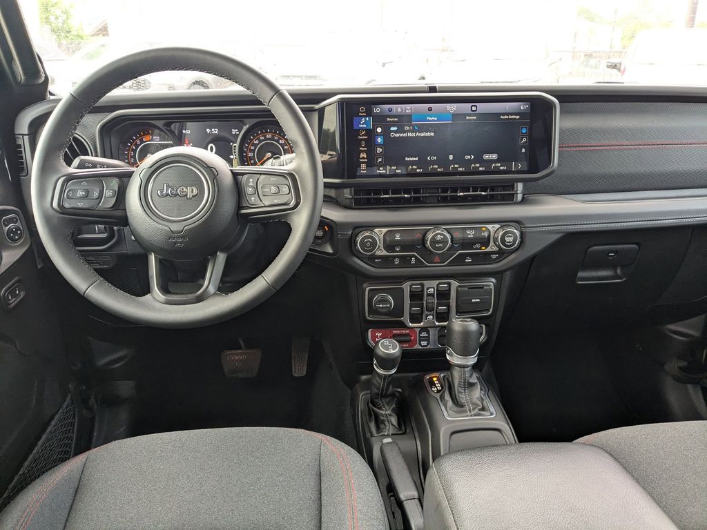 Thumbnail: 2025 Jeep Wrangler - 25