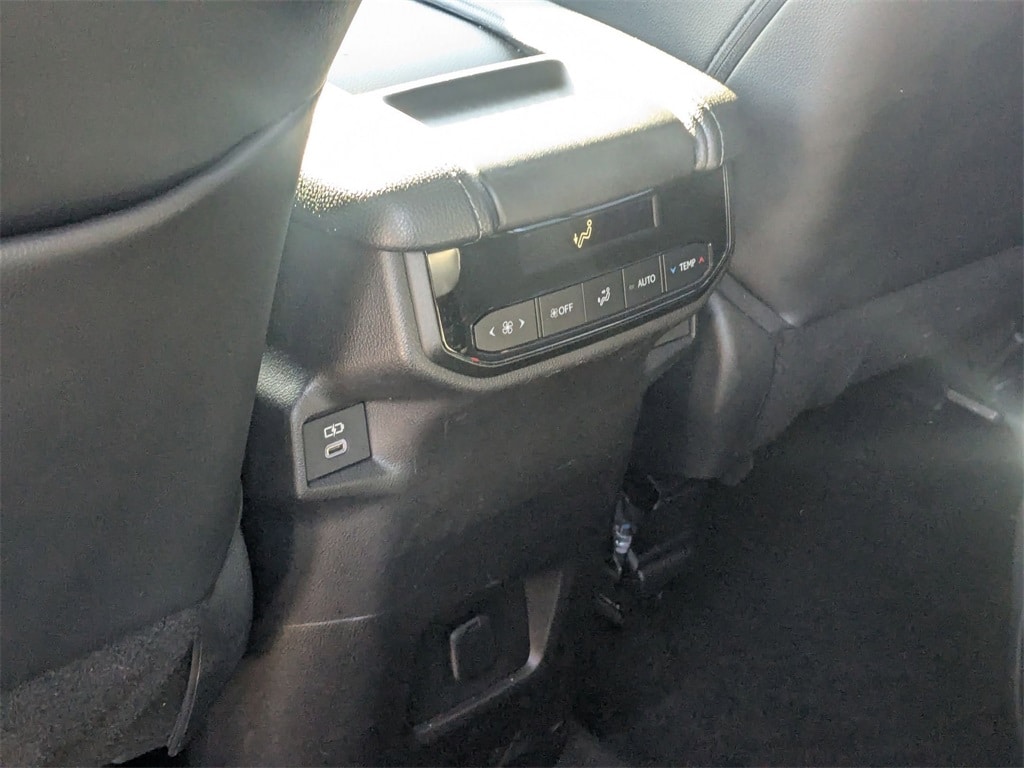 Thumbnail: 2025 Toyota Grand Highlander - 28