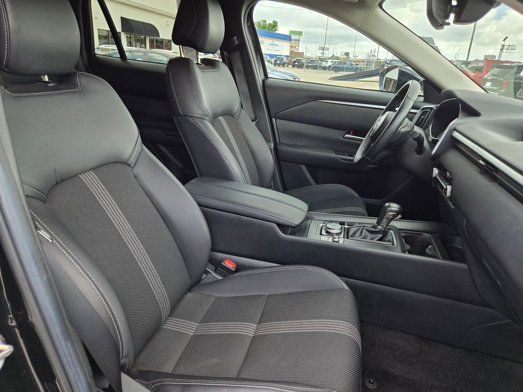 Thumbnail: 2025 Mazda CX-50 - 30