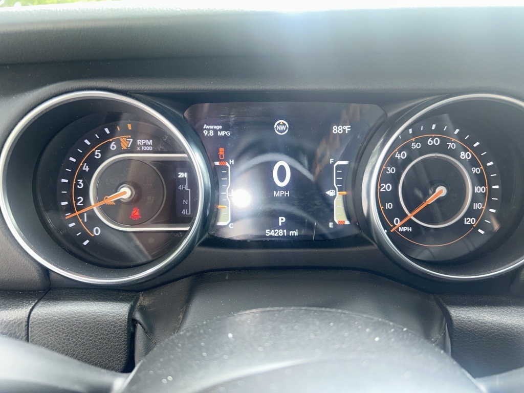 Thumbnail: 2023 Jeep Gladiator - 8