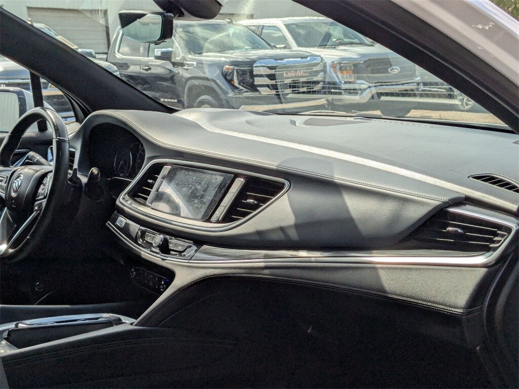 2024 Buick Enclave Premium 28