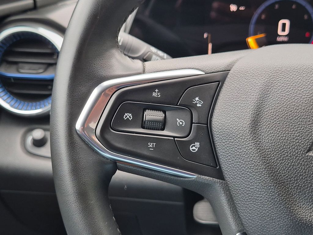 Thumbnail: 2025 Chevrolet Trax - 16