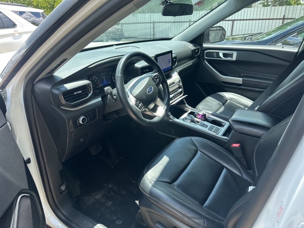 Thumbnail: 2023 Ford Explorer - 6