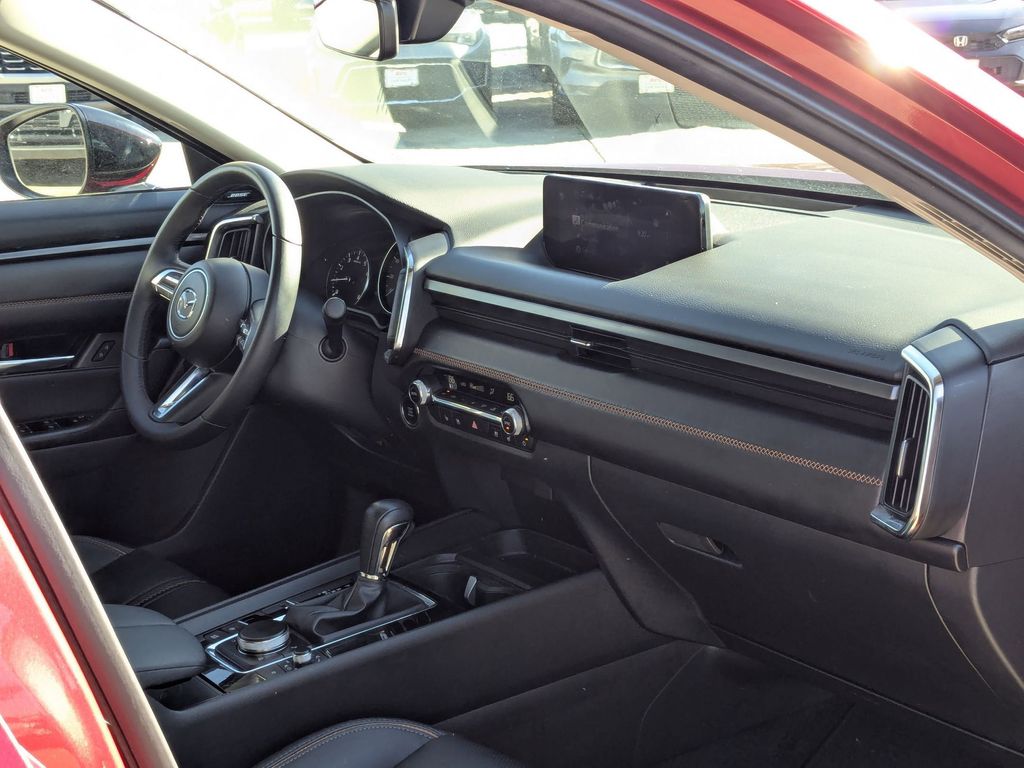 Thumbnail: 2025 Mazda CX-50 - 30