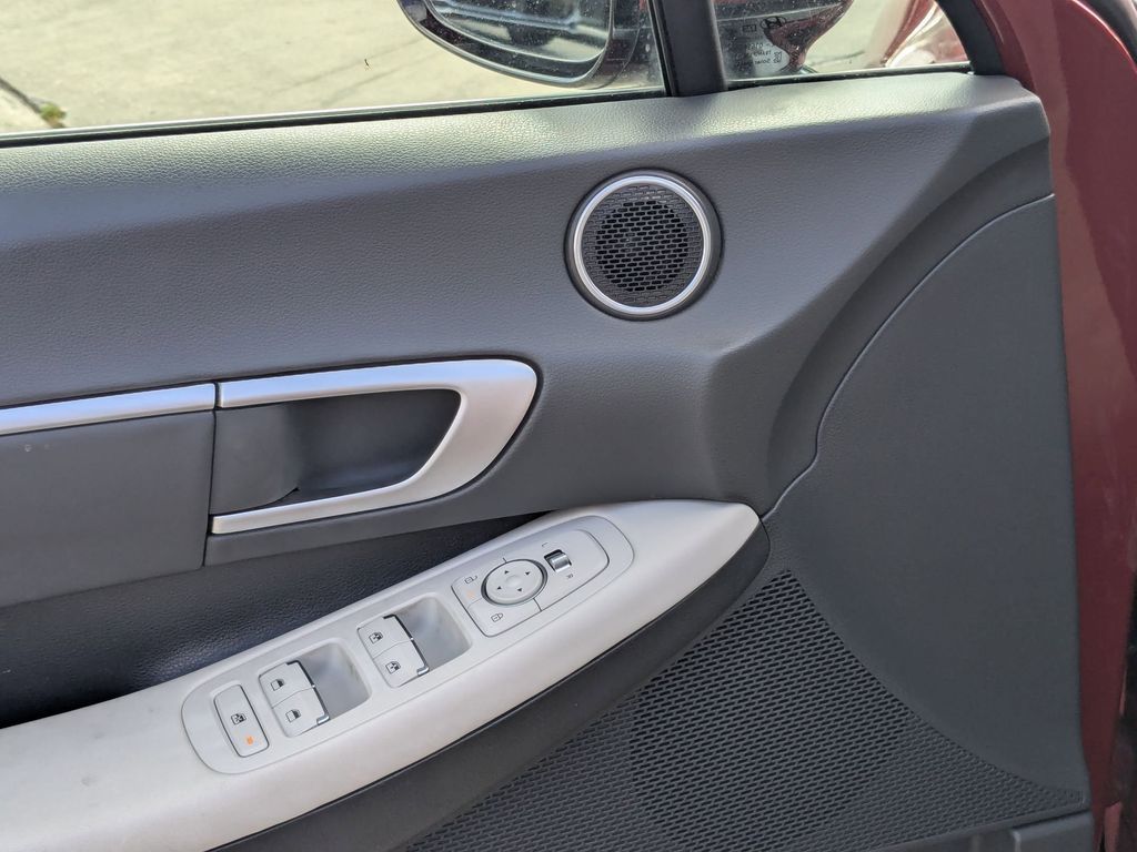 Thumbnail: 2025 Hyundai Sonata - 13