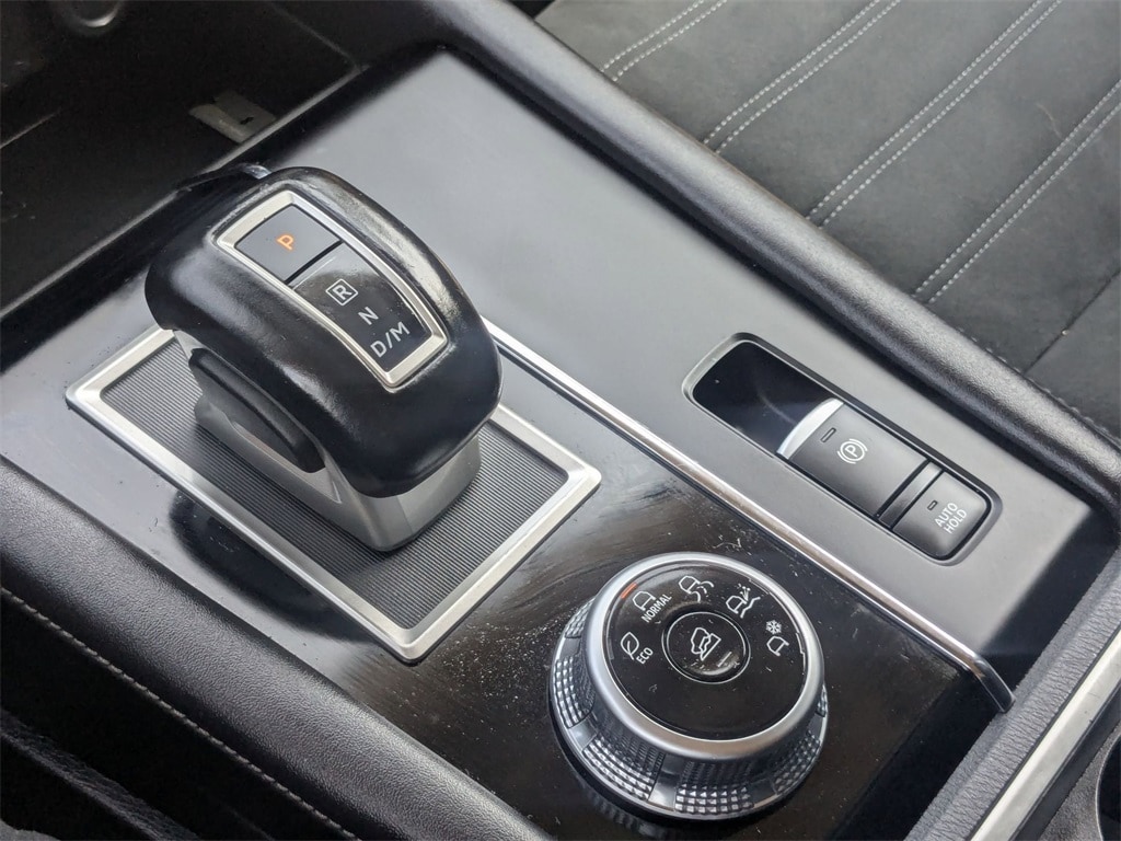 Thumbnail: 2024 Mitsubishi Outlander - 19