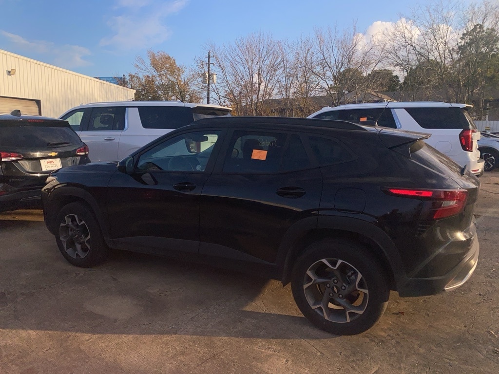 Thumbnail: 2025 Chevrolet Trax - 4