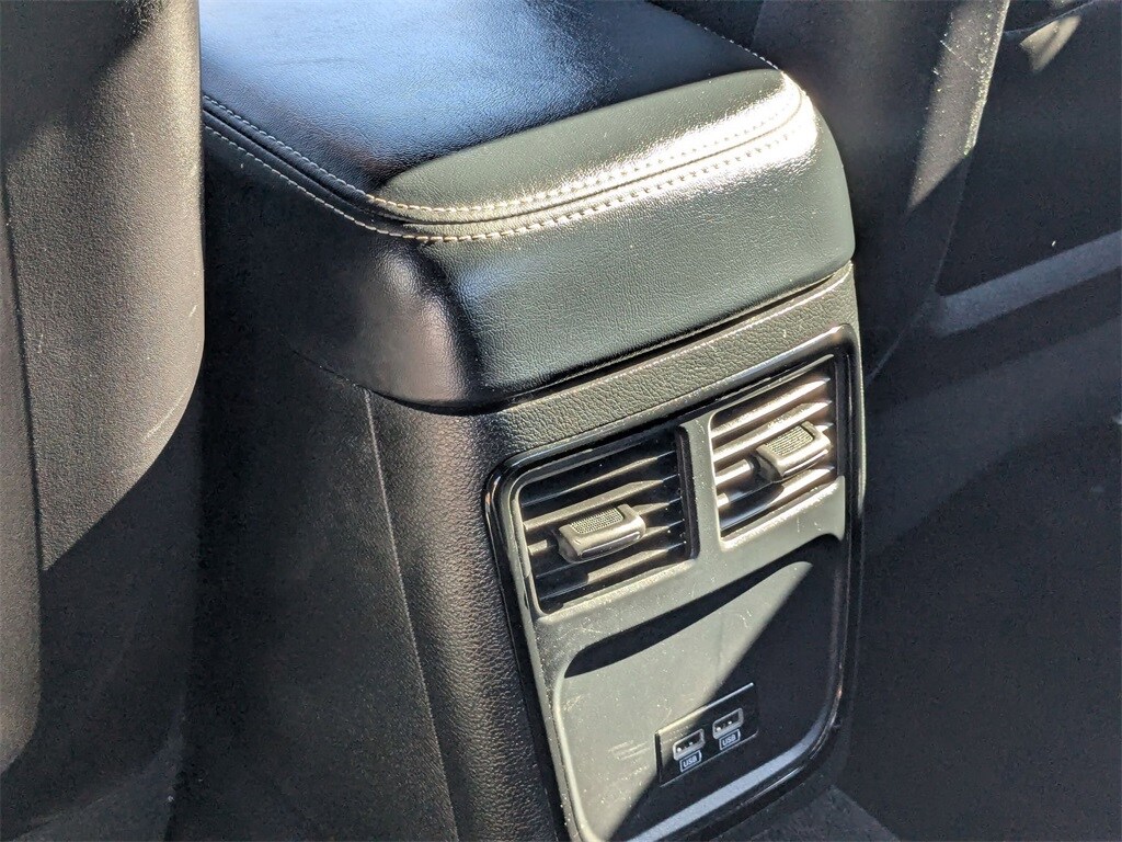 Thumbnail: 2023 Chrysler 300 - 30