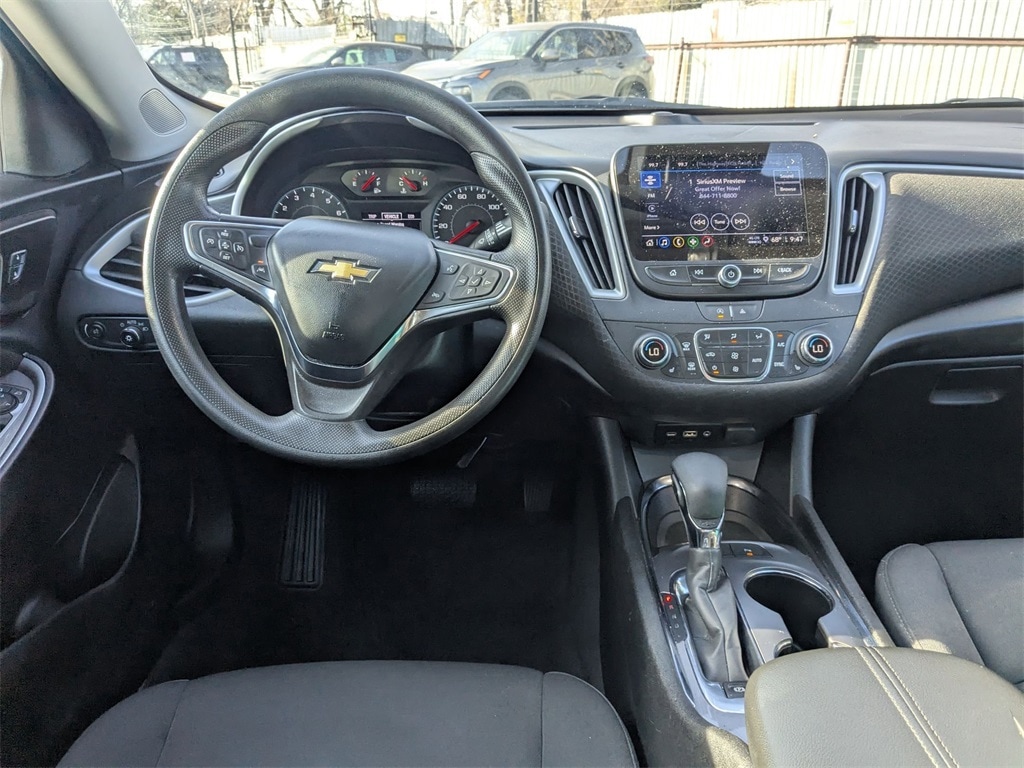 Thumbnail: 2024 Chevrolet Malibu - 25