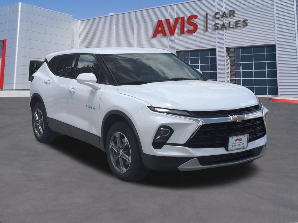 Thumbnail: 2025 Chevrolet Blazer - 3