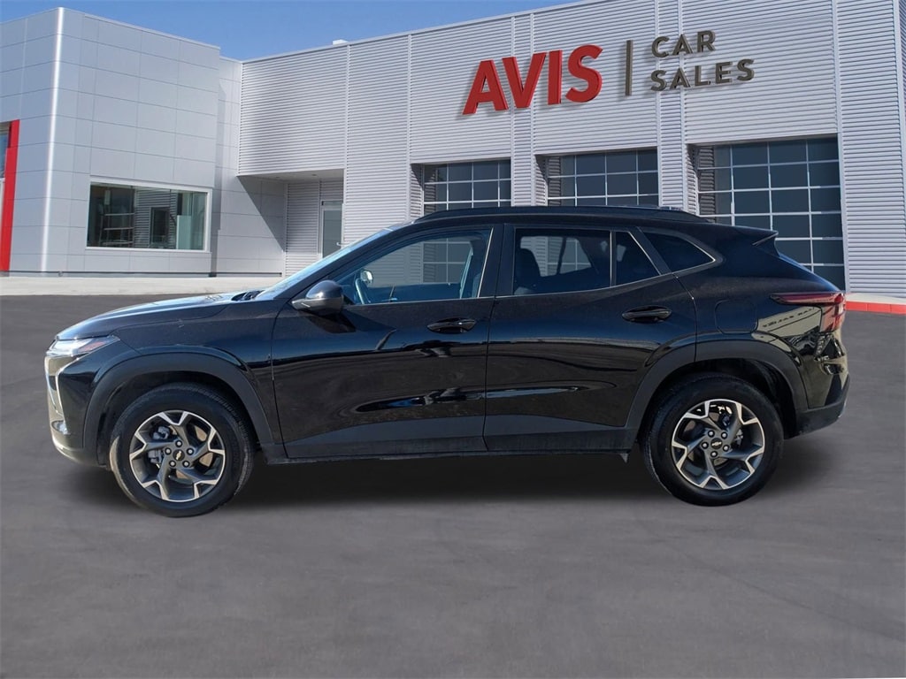 Thumbnail: 2025 Chevrolet Trax - 10