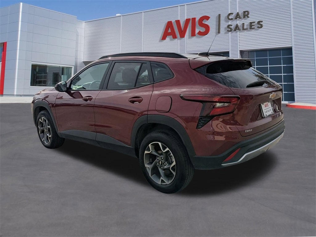 Thumbnail: 2025 Chevrolet Trax - 9