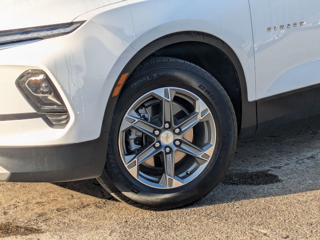 Thumbnail: 2025 Chevrolet Blazer - 28