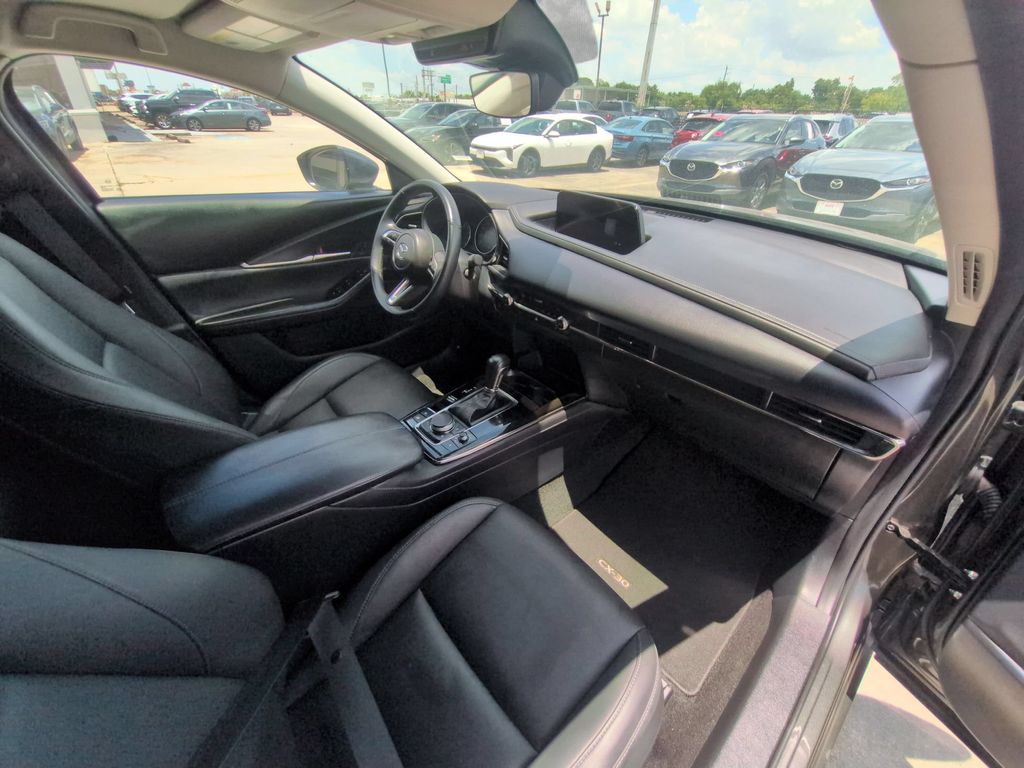 Thumbnail: 2025 Mazda CX-30 - 31