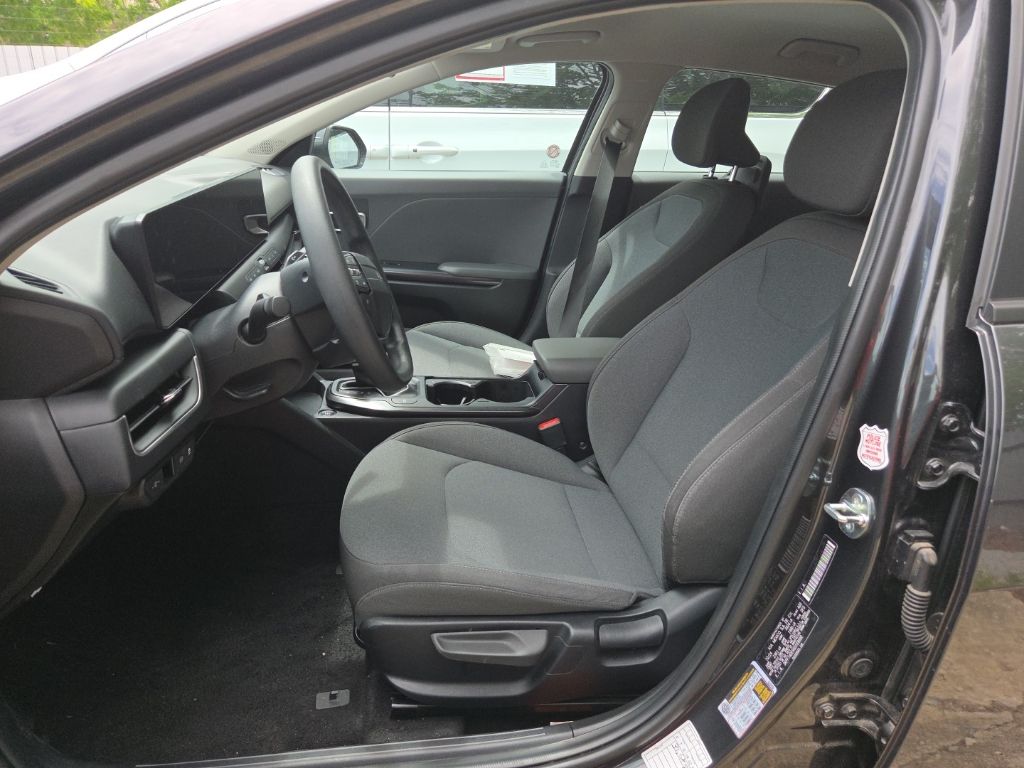 Thumbnail: 2025 Kia K4 - 5