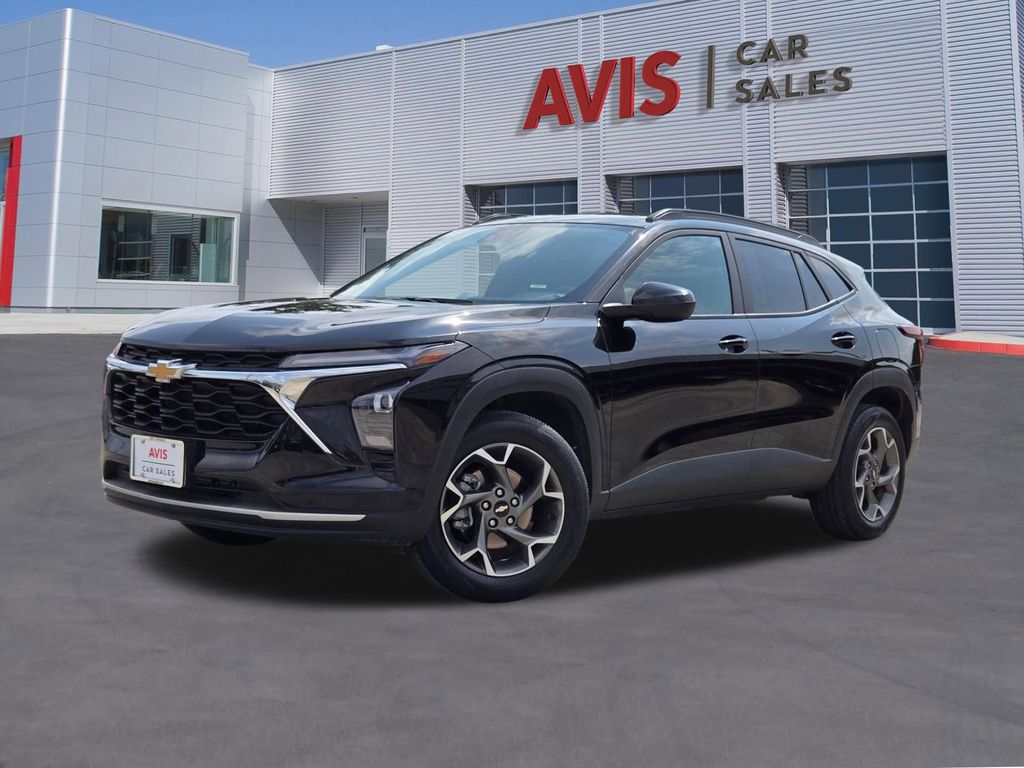 Thumbnail: 2025 Chevrolet Trax - 1