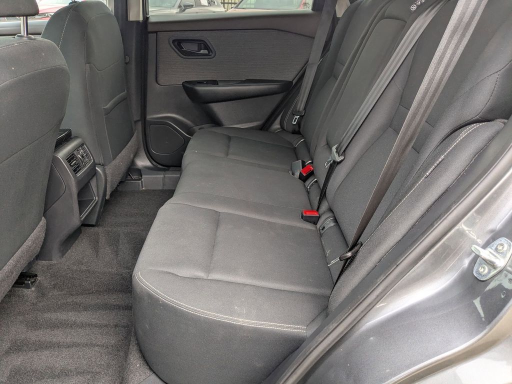 Thumbnail: 2023 Nissan Rogue - 26