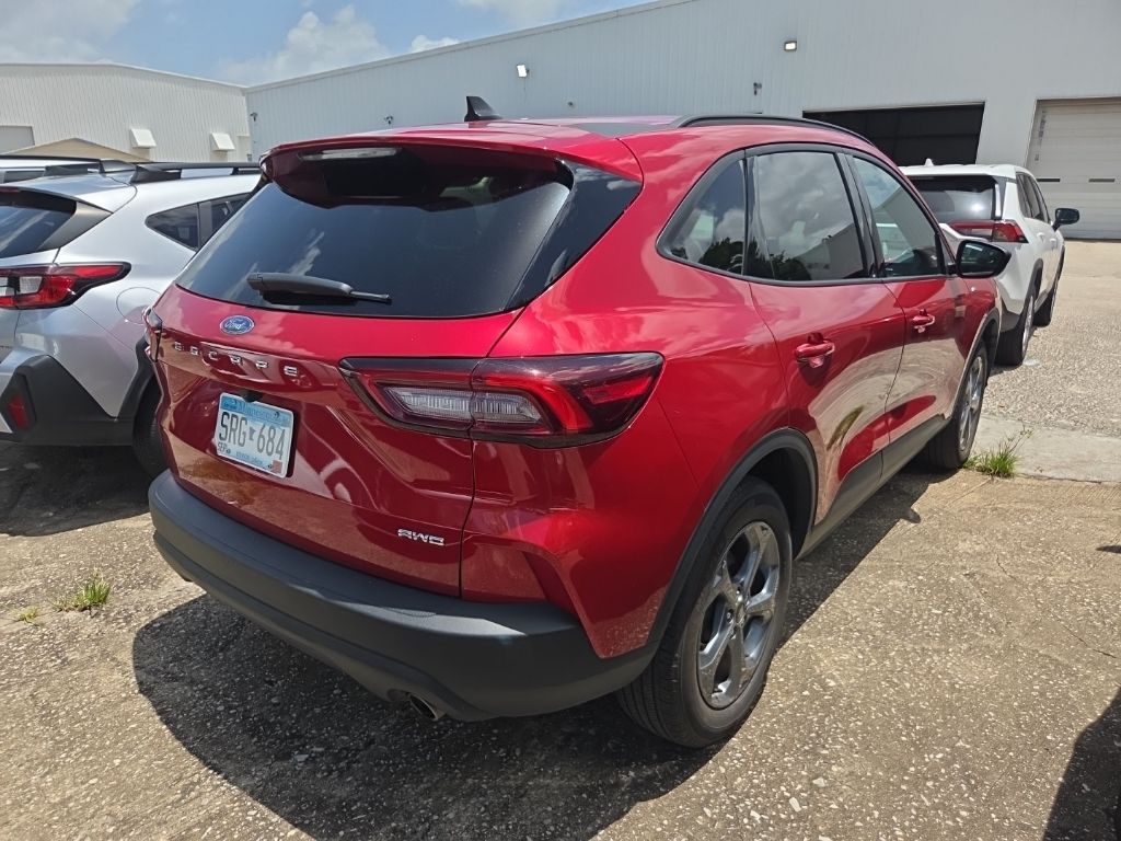 Thumbnail: 2025 Ford Escape - 9
