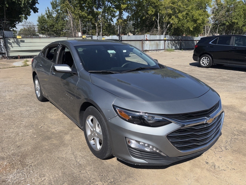 Thumbnail: 2024 Chevrolet Malibu - 3