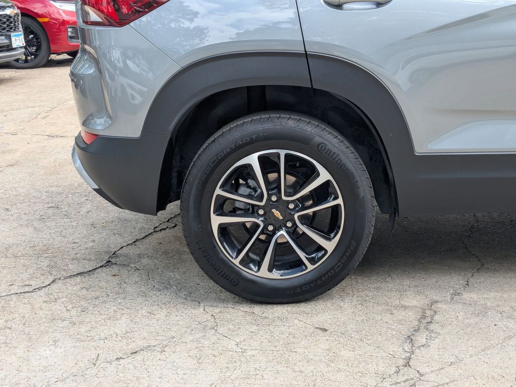 Thumbnail: 2025 Chevrolet TrailBlazer - 28