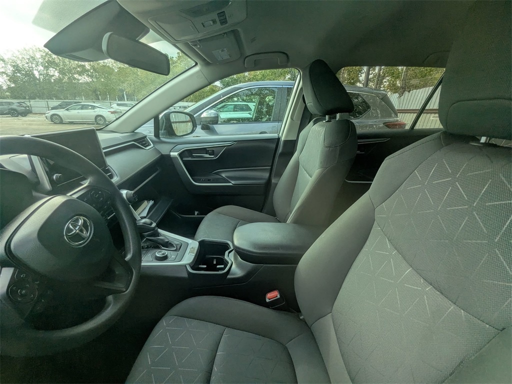 Thumbnail: 2024 Toyota RAV4 - 9