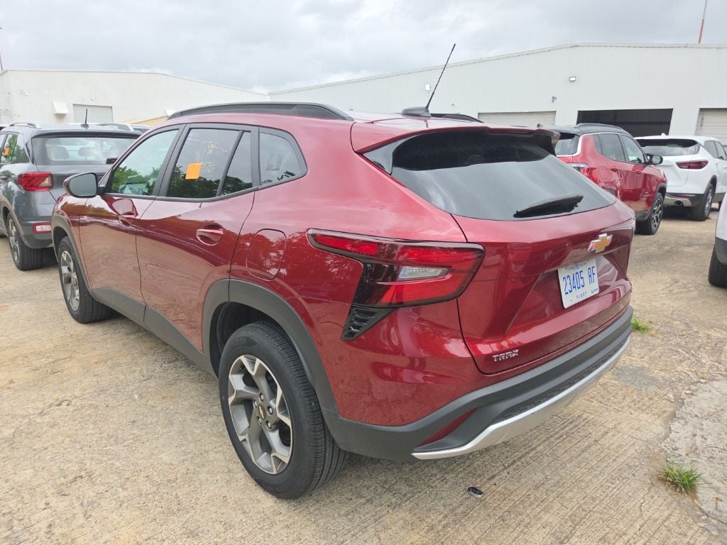 Thumbnail: 2025 Chevrolet Trax - 7