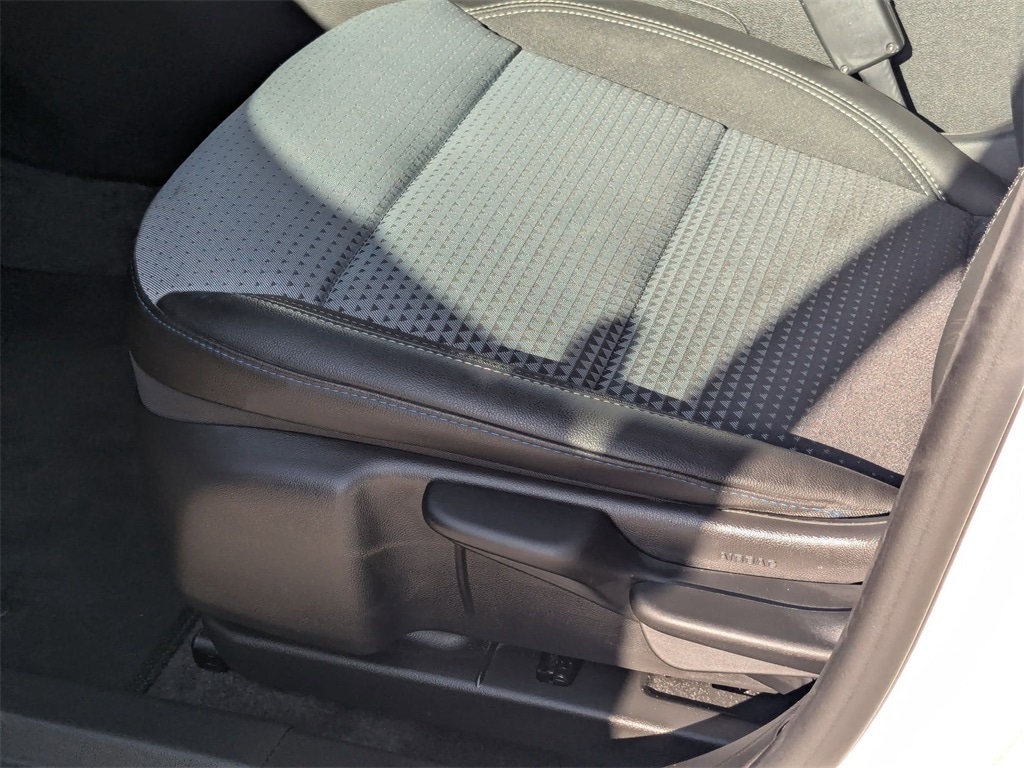 Thumbnail: 2025 Chevrolet Trax - 23