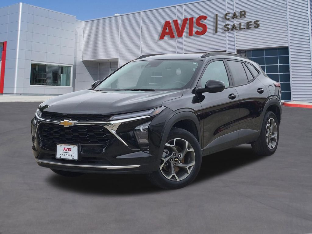 Thumbnail: 2025 Chevrolet Trax - 1