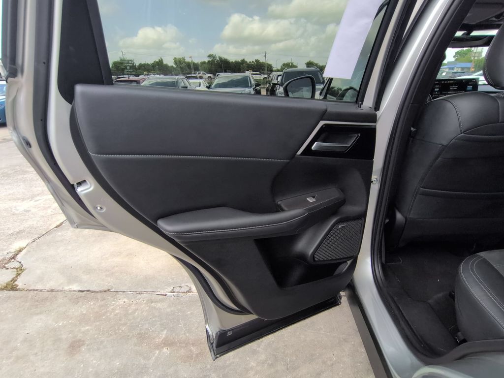 Thumbnail: 2025 Mitsubishi Outlander - 27
