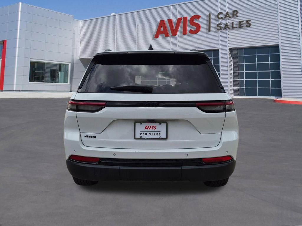 Thumbnail: 2025 Jeep Grand Cherokee - 7