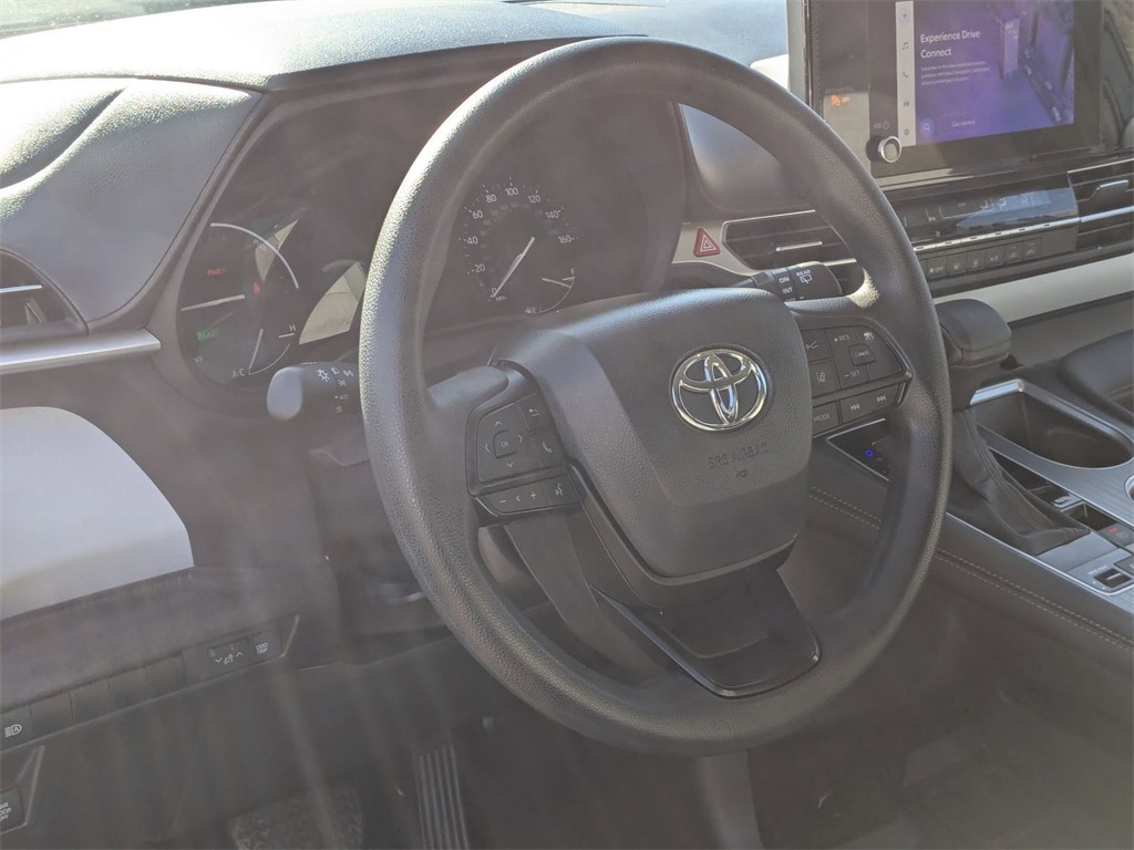 Thumbnail: 2025 Toyota Sienna - 15