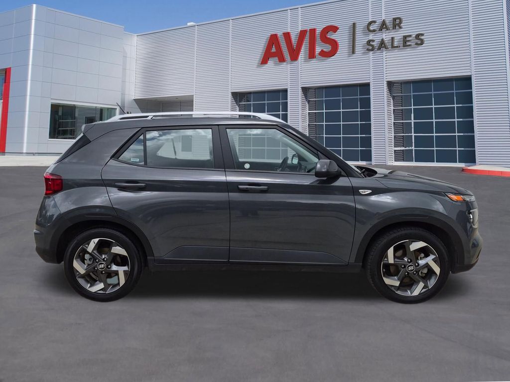 Thumbnail: 2025 Hyundai Venue - 5