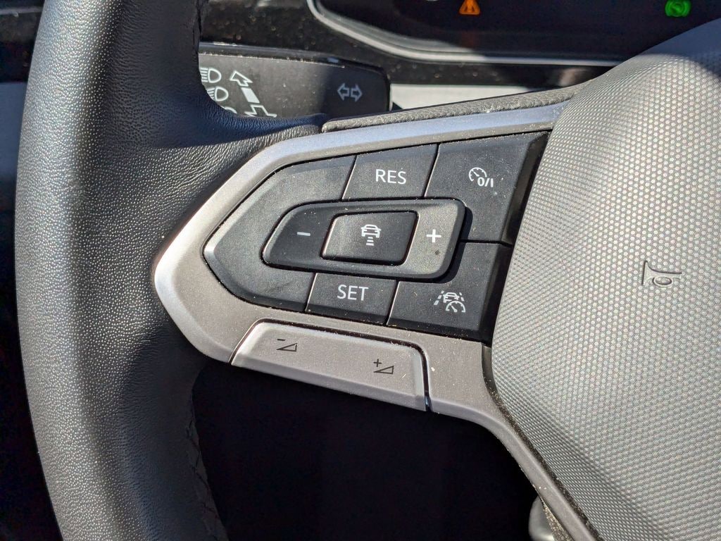 Thumbnail: 2025 Volkswagen Jetta - 16