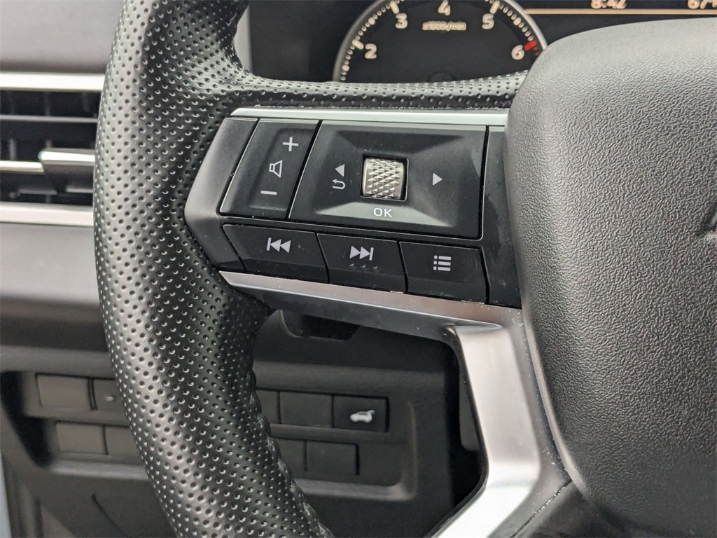 Thumbnail: 2025 Mitsubishi Outlander - 16