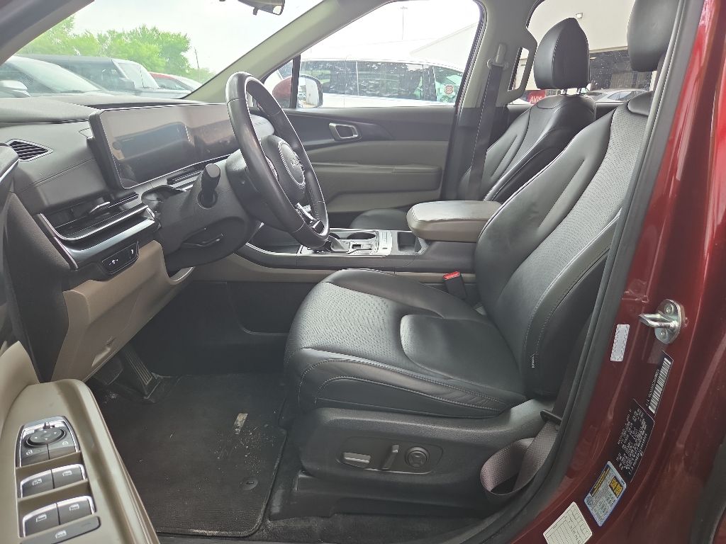 Thumbnail: 2025 Kia Carnival - 3