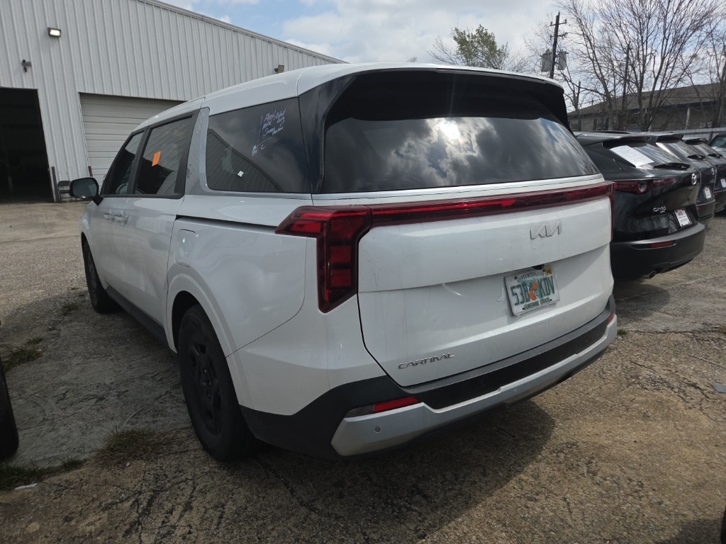 Thumbnail: 2025 Kia Carnival - 2