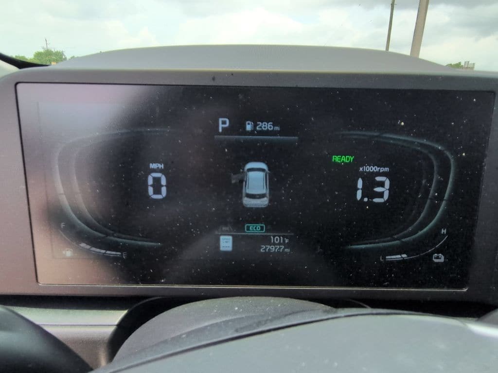Thumbnail: 2025 Kia Niro - 16