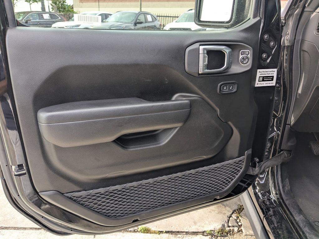 Thumbnail: 2025 Jeep Wrangler - 11