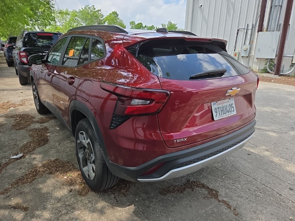 Thumbnail: 2025 Chevrolet Trax - 7